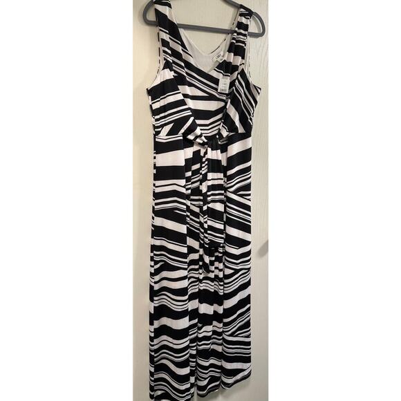 NWT Maxi sleeveless sundress with sassy tie front & plunging V-neck by Cato - Picture 3 of 8